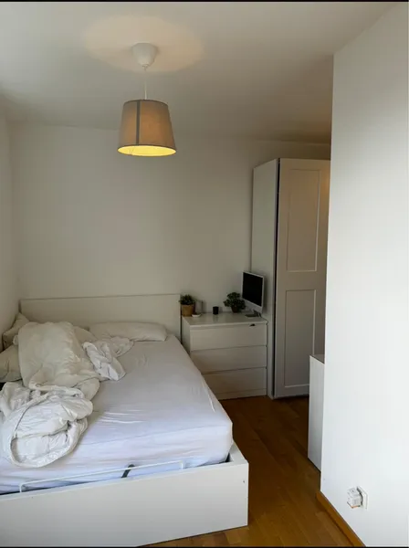 Helles Appartement mit Einbauküche und Dachterrasse - nur für Studenten, Azubis — photo 1
